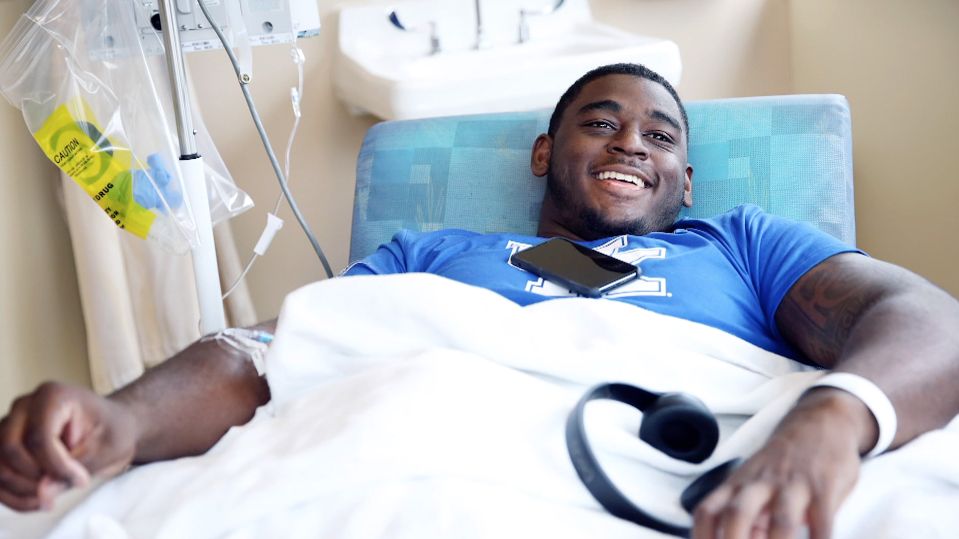 Kentucky Defensive End Josh Paschal Inspires Amid Cancer Diagnosis