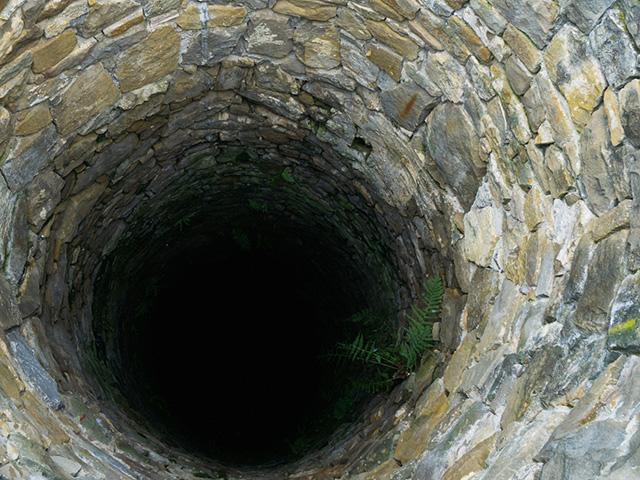 deep-brick-well_SI.jpg