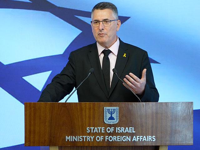 Israeli Foreign Minister Gideon Sa&#039;ar addresses reporters in Jerusalem, November 11, 2024. Photo Credit: CBN News. 