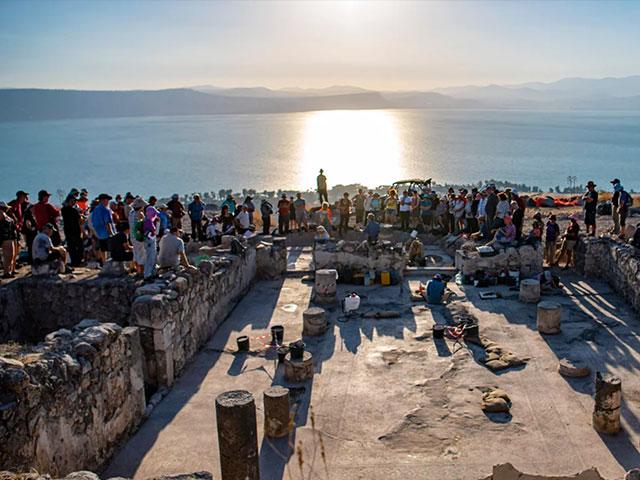 Despite seemingly being in a poor neighborhood, the church offered the best views of the Sea of Galilee from all of Hippos&#039; churches. Credit: Gil Eliahu.