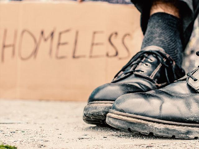 homelessmanshoesas