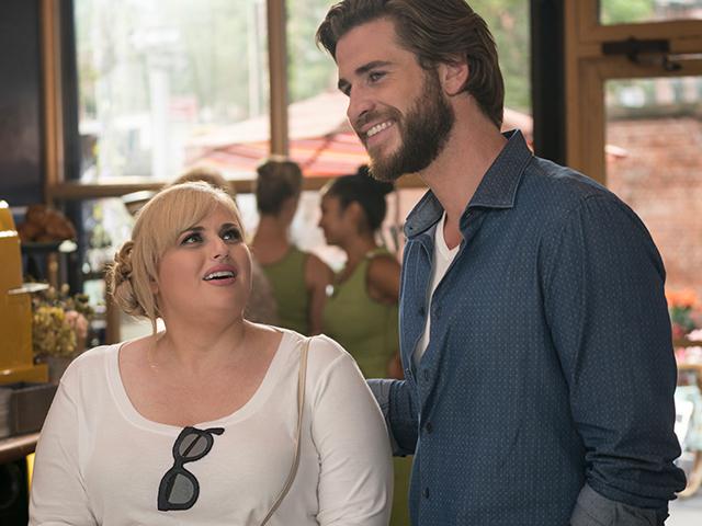 Rebel Wilson and Liam Hemsworth in Isn