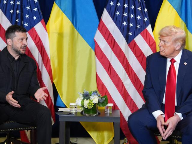  President Donald Trump meets with Ukrainian President Volodymyr Zelenskyy during the United Nations General Assembly, Tuesday, Sept. 23, 2025, in New York. (AP Photo/Evan Vucci)