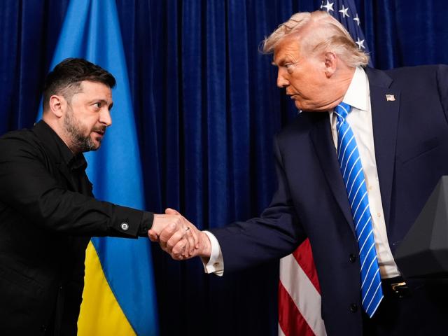 President Donald Trump and Ukraine's President Volodymyr Zelenskyy shake hands at the start of a joint news conference following a meeting at Trump's Mar-a-Lago club, Sunday, Dec. 28, 2025, in Palm Beach, Fla. (AP Photo/Alex Brandon)