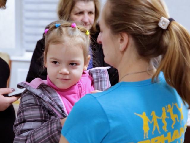 Orphan&#039;s Promise ministers to Ukrainian refugees.