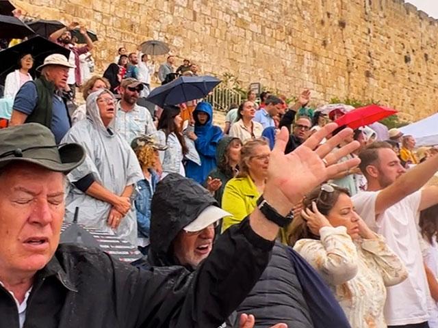 On Pentecost Sunday, hundreds gathered on Jerusalem&#039;s Southern Steps, just below the Temple Mount, to pray for Israel. Photo Credit: CBN News.