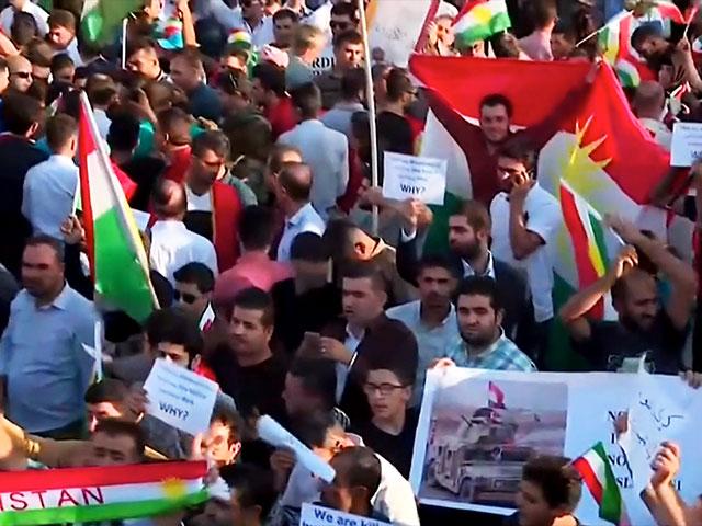 Kurds Protest Lack of US Response to Military Campaign against Kurdish Government