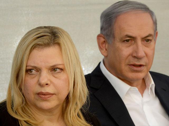 Prime Minister Benjamin Netanyahu and his wife, Sara, at a state memorial commemorating the death of Yoni Netanyahu in the operation to free Israeli hostages in Entebbe, Uganda, Photo, GPO archive, Amos Ben Gershom