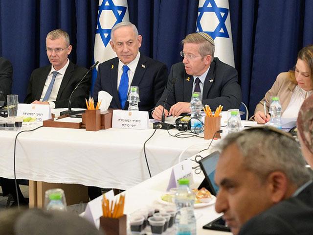 Prime Minister Benjamin Netanyahu delivers remarks at the opening of the government meeting in Jerusalem, September 21, 2025. Photo credit: Ma’ayan Toaf, GPO.