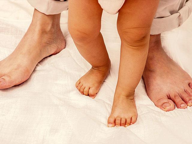 newbornwalkingas