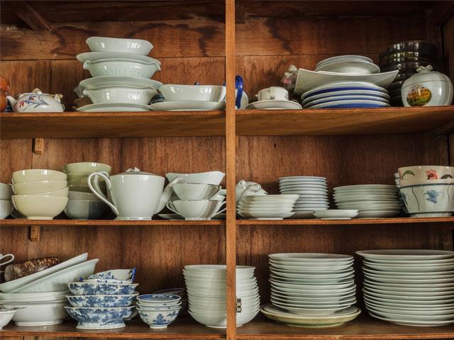 old-dishes-cabinet_si.jpg
