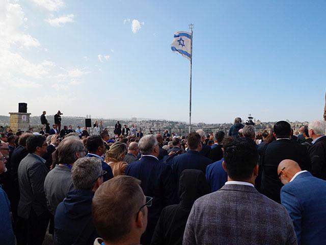 1,000 pastors gathered on the Mount of Olives to pray for the peace of Jerusalem, Dec. 7, 2025. Photo Credit: CBN News. 1,000 pastors gathered on the Mount of Olives to pray for the peace of Jerusalem, Dec. 7, 2025. Photo Credit: CBN News.