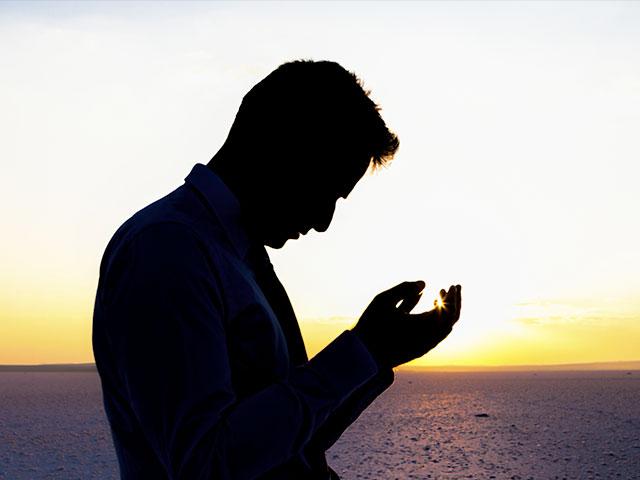 prayer-silhouette