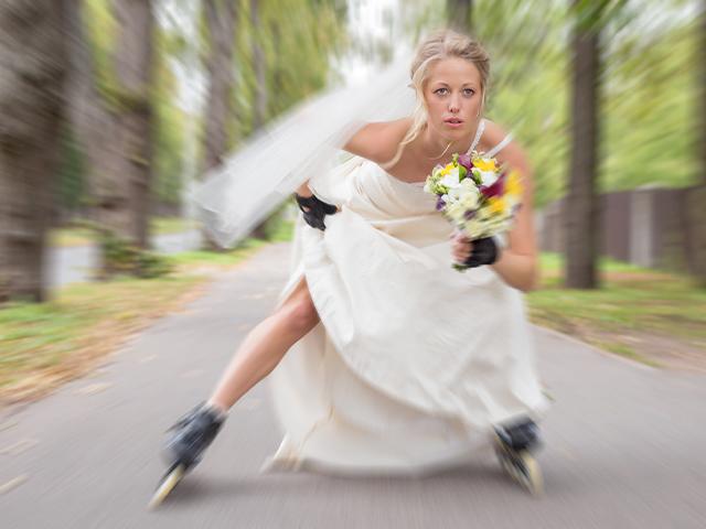 runaway-bride-skates_si.jpg