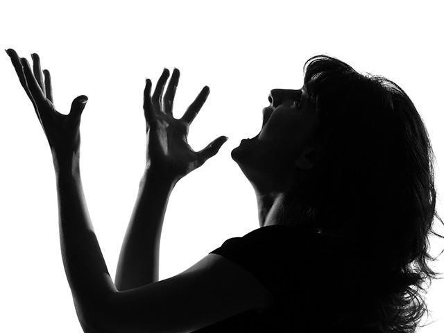 silhouette-woman-screaming_si.jpg