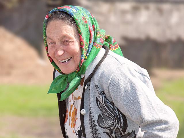 woman-senior-happy_si.jpg