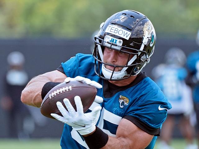 Tebow expresses faith in young receiving corps