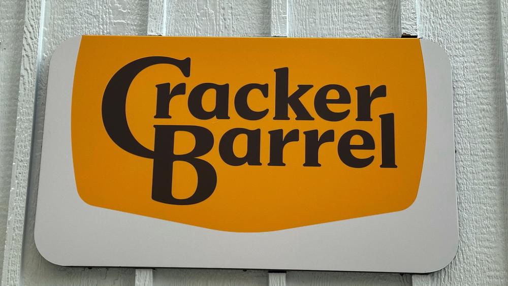 The new Cracker Barrel logo is displayed on Thursday, Aug. 21, 2025, in New York. (AP Photo/Wyatte Grantham-Philips)
