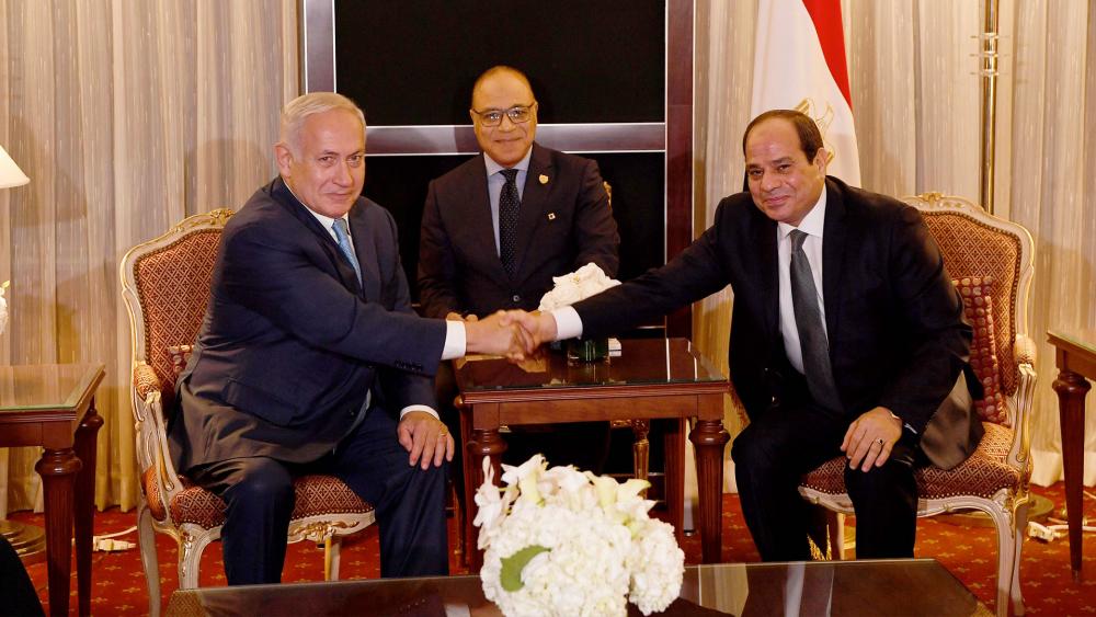 Israeli Prime Minister Benjamin Netanyahu and Egyptian President Abdel Fattah el-Sisi meet on the sidelines of the UN General Assembly, Photo, GPO, Avi Ohayon