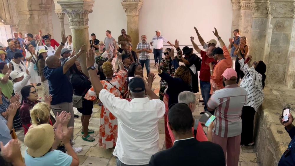 Worship in the Upper Room in Jerusalem, Photo Credit: CBN News.