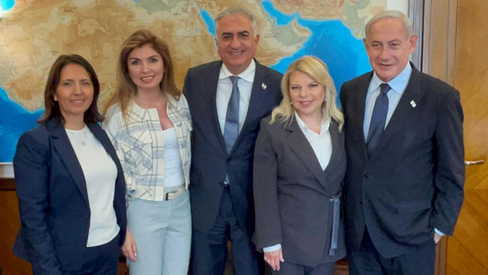 Iran&#039;s exiled Crown Prince Reza Pahlavi, and his wife Yasmine meet in Israel PM Benjamin Netanyahu and Sara Netanyahu and Intelligence Minister Gila Gamliel.