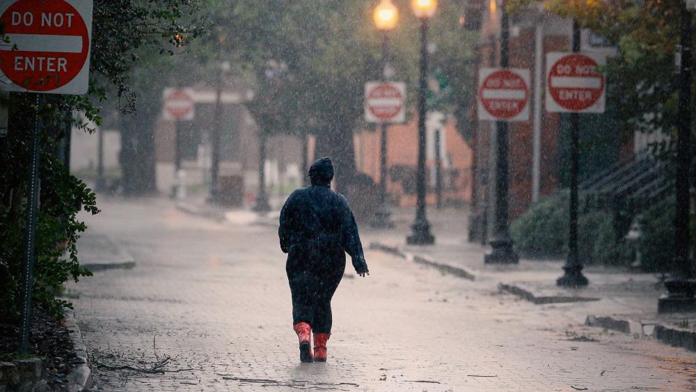 hurricanematthewrainpedestrianap