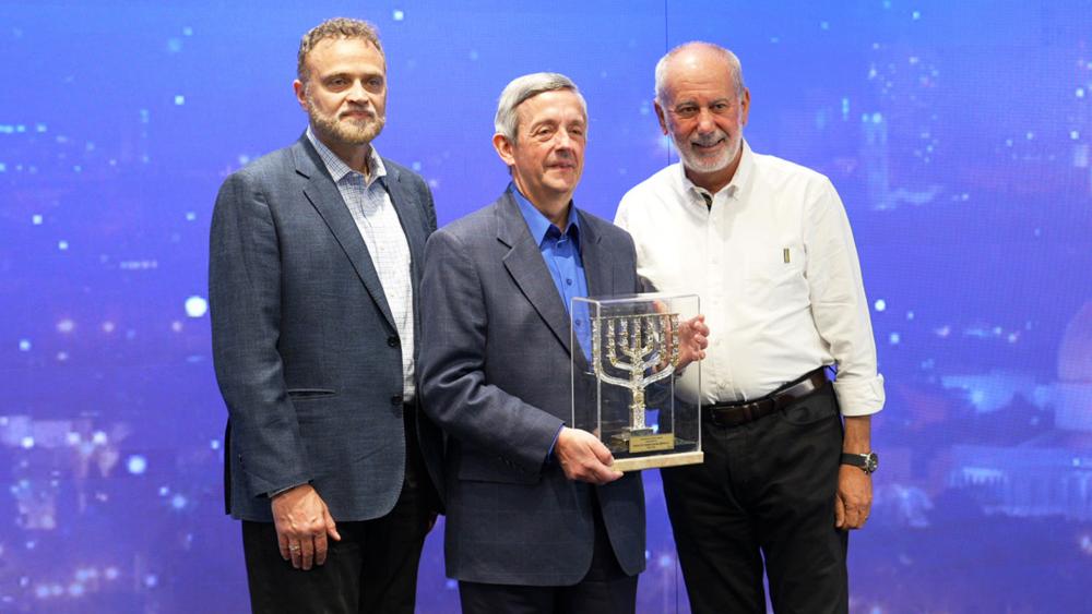 Dr. Robert Jeffress receives the Friends of Zion Award at the FOZ Museum in Jerusalem. Photo Credit: CBN News.