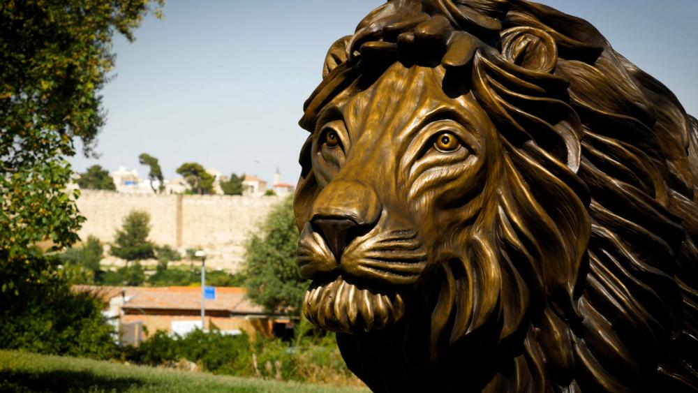 &quot;Lion of Judah&quot; sculpture by artist Max Greiner. Photo: Jonathan Goff/CBN News