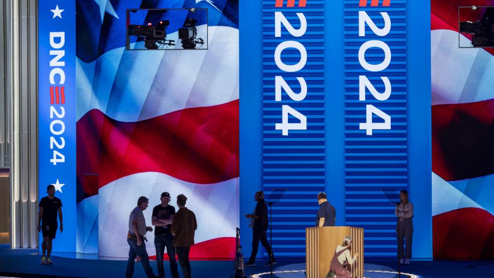 Workers prepare for the Democratic National Convention at the United Center in Chicago. (AP Photo/J. Scott Applewhite)