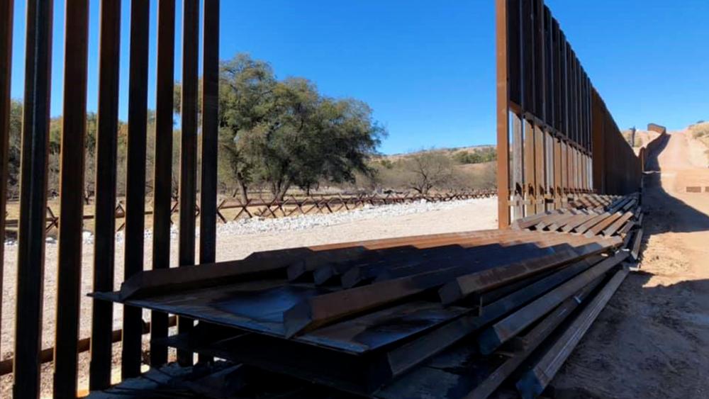 US to Fill Border Wall Gaps Near Yuma, Arizona