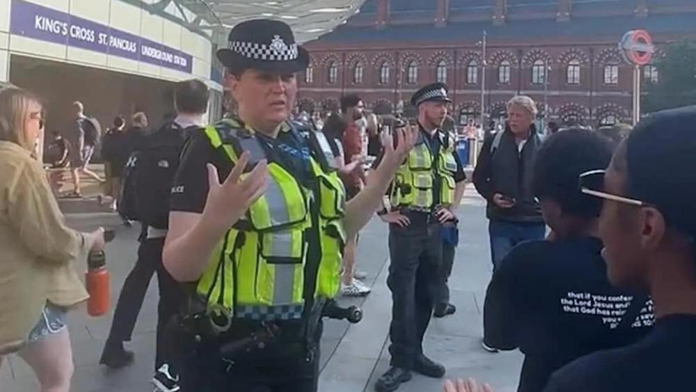 britishpolicestreetpreacher_hdv.jpg