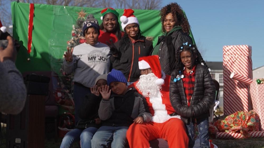 CBN blessed more than 300 families in Norfolk, VA this Christmas (Photo: CBN News) 
