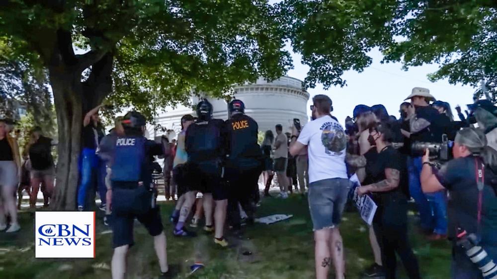 Christian prayer rally targeted by violent protesters in Seattle
