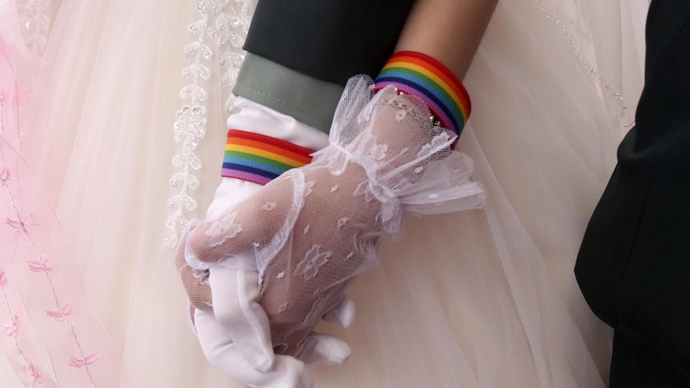 gay lgbt  boda, AP Chiang Ying - ying