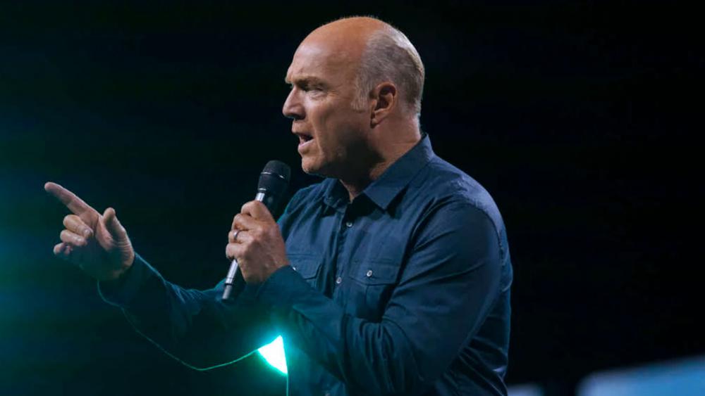 Greg Laurie at Harvest Crusade at Angel Stadium in Anaheim, August 18, 2017. (Matt Masin/The Orange County Register via AP)