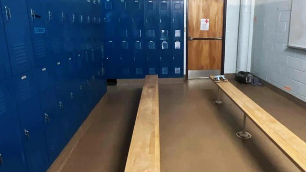 lockerroom_hdv_0.jpg