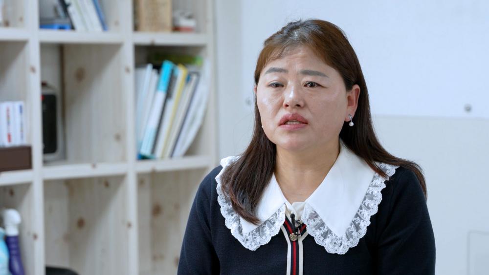 North Koreans defector Mrs. Son