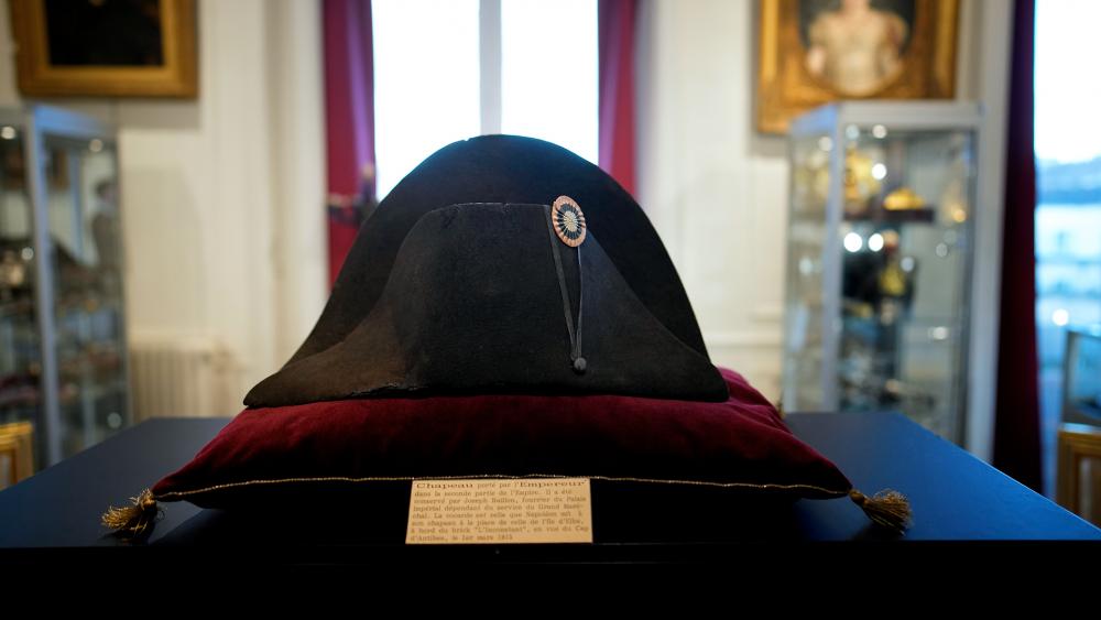 napoleonhat