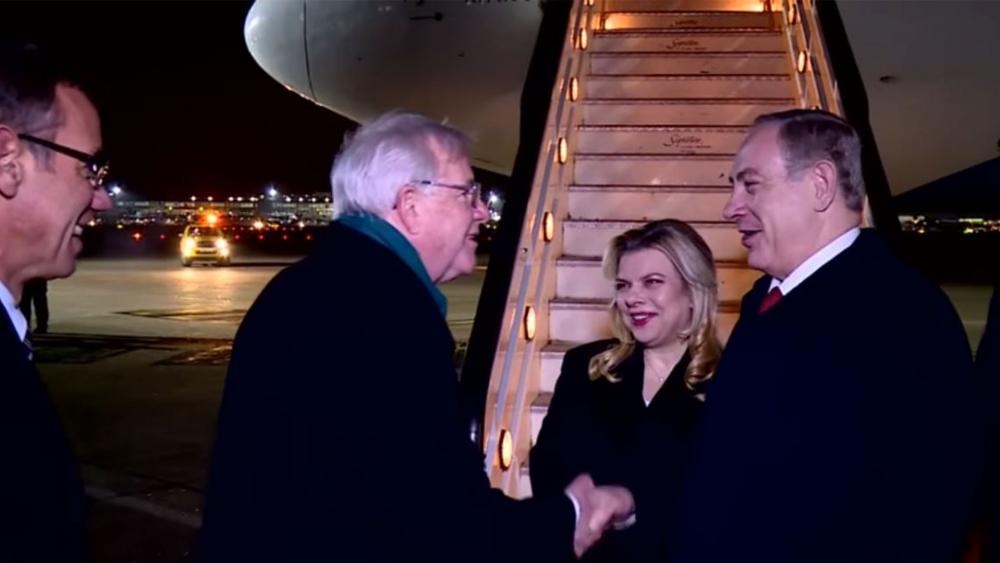 Prime Minister Netanyahu and his wife, Sara, arrive in the UK, Screen Capture