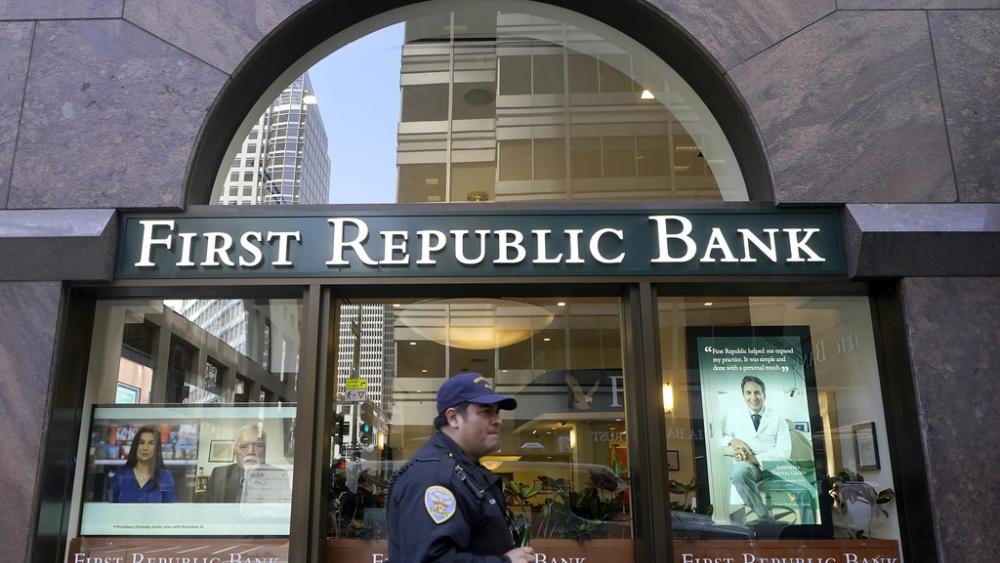 First Republic Bank in San Francisco has collapsed, but JPMorgan Chase Bank has taken it over to prevent further banking turmoil  (AP Photo/Jeff Chiu)