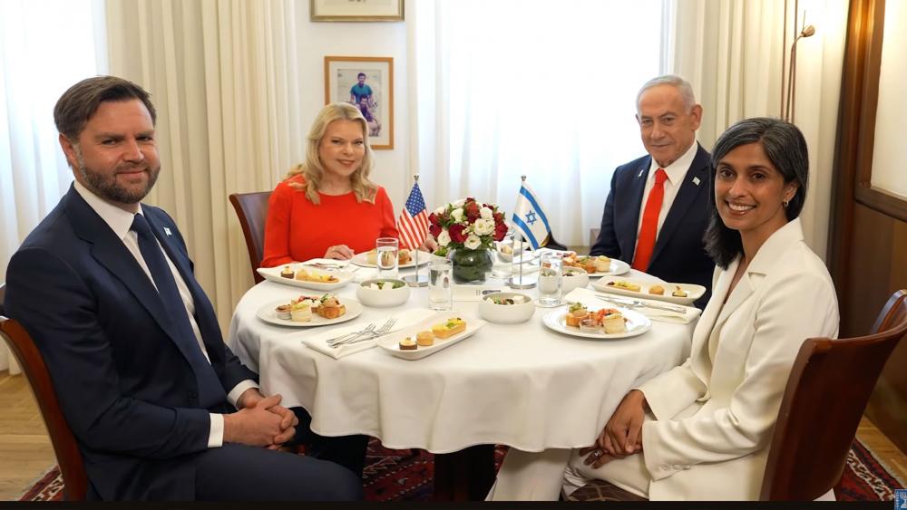 Prime Minister Benjamin Netanyahu and his wife Sara welcomed U.S. Vice President JD Vance and his wife Usha at the Prime Minister&#039;s Office in Jerusalem on October 22, 2025. Photo Credit: Omer Miron (GPO).