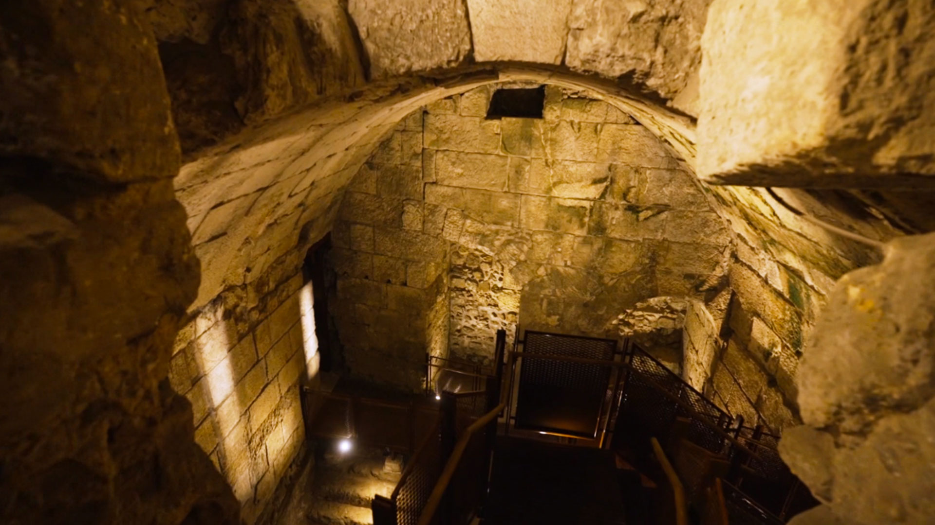 new western wall tunnel tour